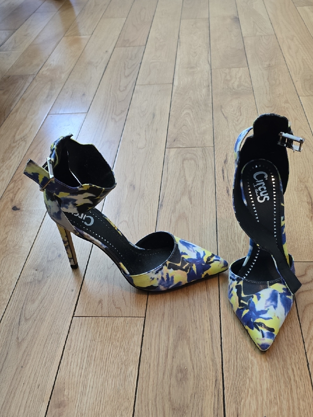 by Sam Edelman Yellow Blue Floral Pointed-Toe Ankle-Strap Heels